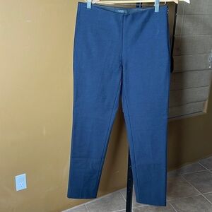 Classics by Worth Women's Slim Leg Dress Pants Black
Size 6 Stretch Cotton Blend